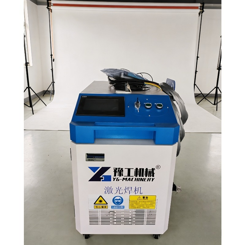 Industrial Handheld Laser Welder - Handheld Fiber Laser Cleaning Machine 3-in-1