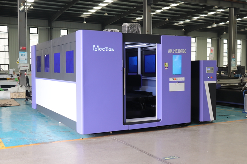 Industrial 3015 6000 watt Fibe - đánh giá và giá Industrial Fiber Laser Cutting Machine