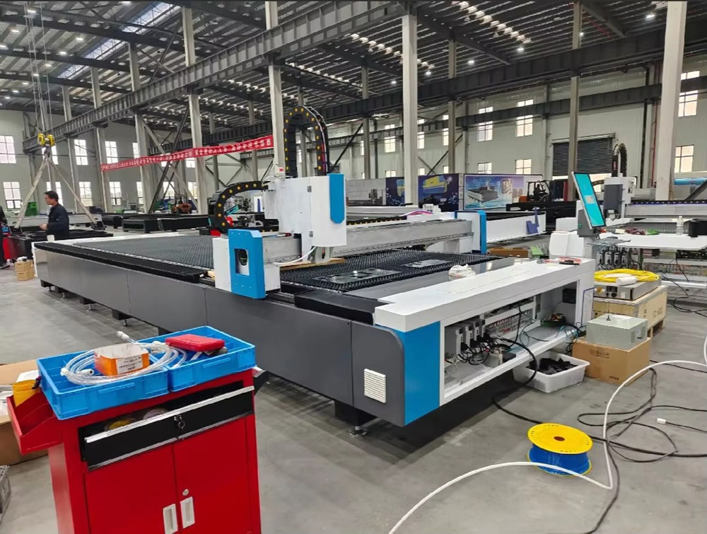 Industrial 3000W CNC Fiber Las - đánh giá và giá Industrial Fiber Laser Cutting Machine